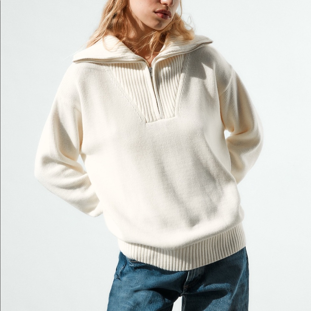 ZARA KNIT ZIP SWEATER • LARGE
